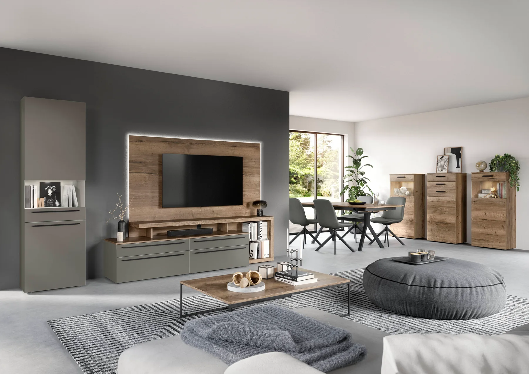 Wohninspiration: Wohn- und Essbereich mit grünen Fronten und Holzdetails